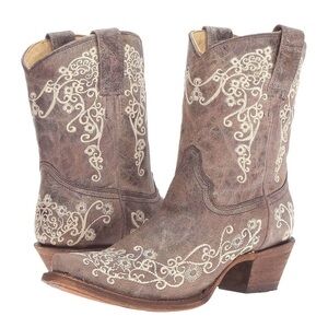 Corral Women’s Elegant Embroidered Western Heeled Boots - Brown